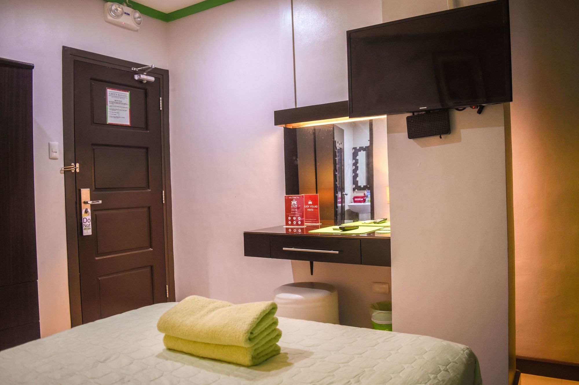 Zen Rooms Pryce Business Park Davao City Esterno foto